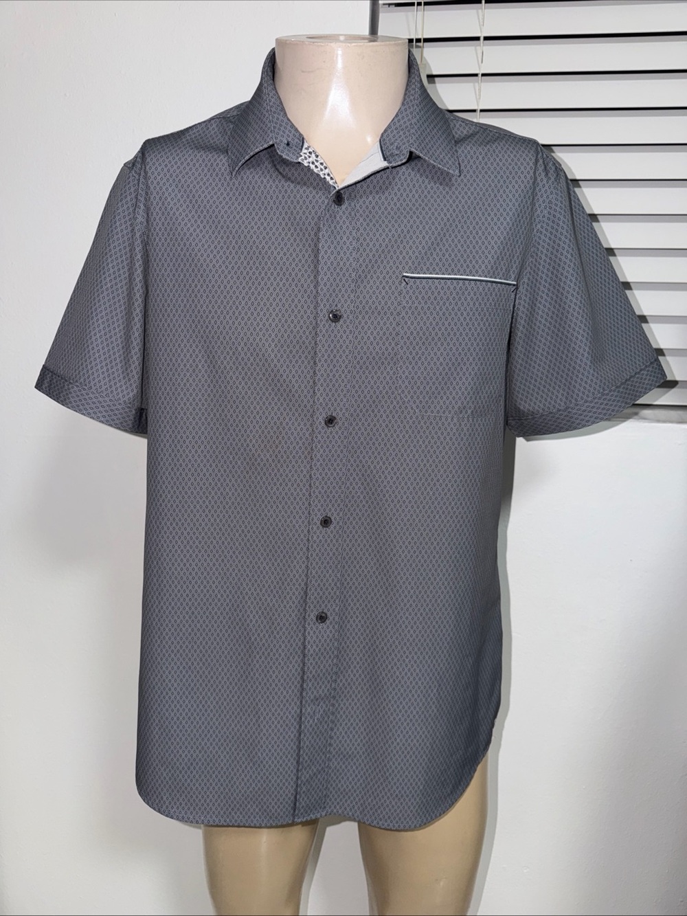 7 Diamonds Gray Geometric Short Sleeve Button Up Shirt Size L